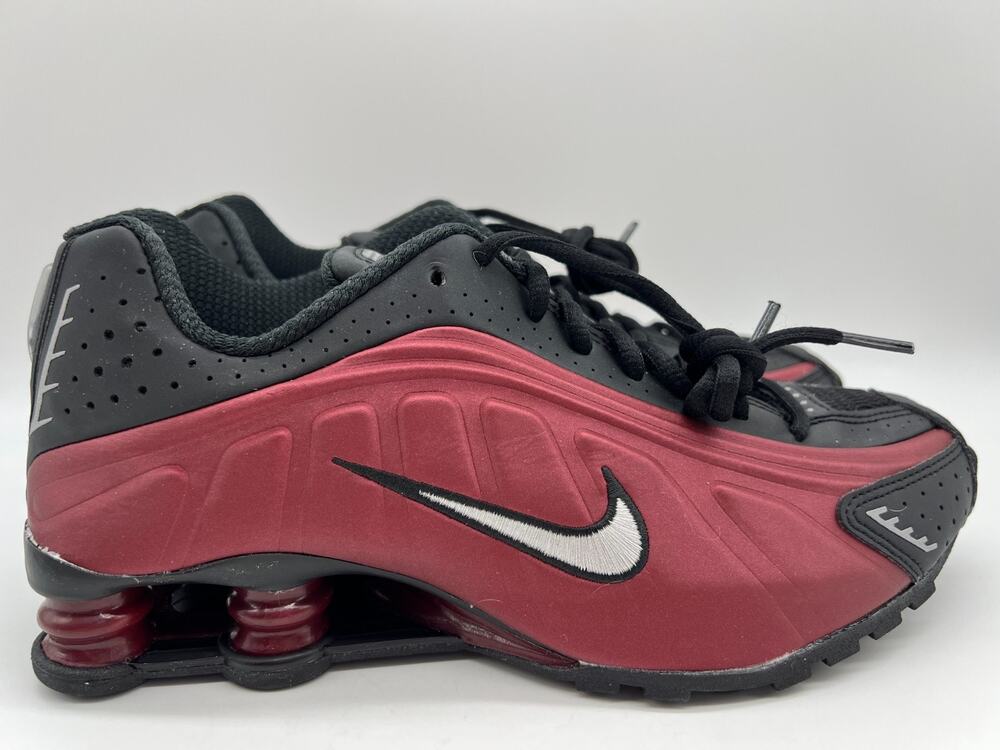 Nike Shox R4 Black Team Red Women's Size 8.5 AR3565-009 New